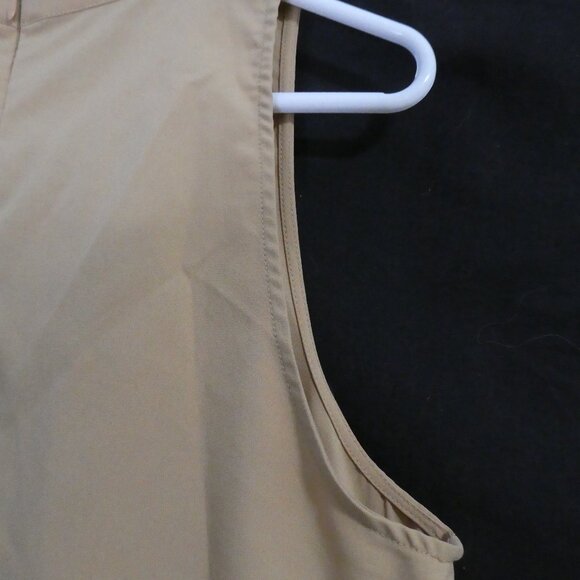 REVAMPED - Premium Collection | large | Sleeveless V-Neck Blouse | Choke Collar - Picture 10 of 13